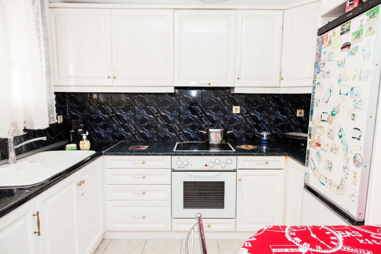 Sunny Apartment Near Metro Station Афины Экстерьер фото