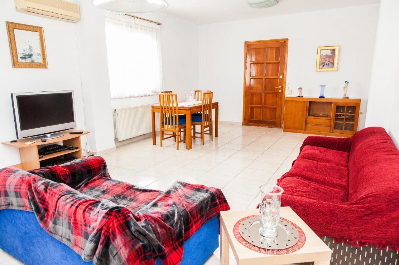 Sunny Apartment Near Metro Station Афины Экстерьер фото