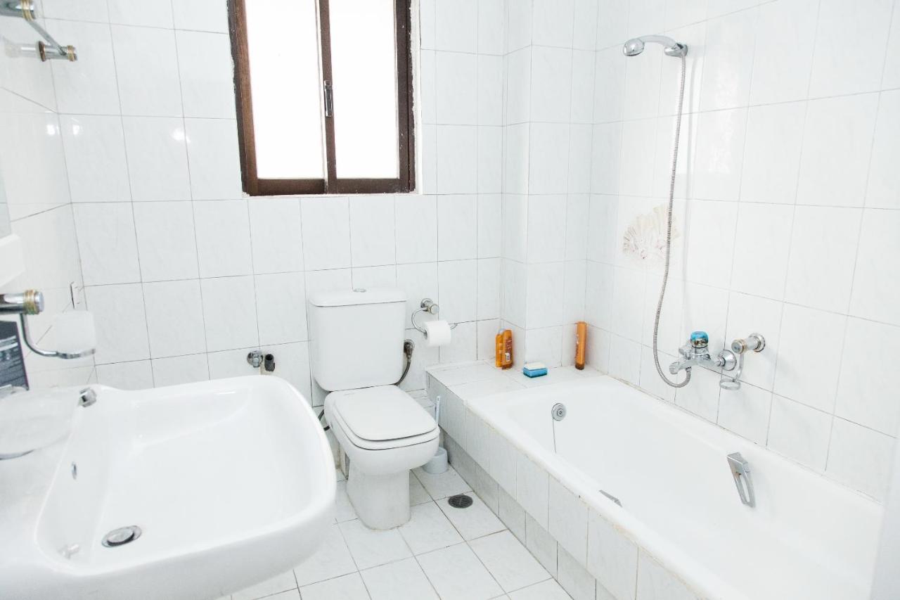Sunny Apartment Near Metro Station Афины Экстерьер фото