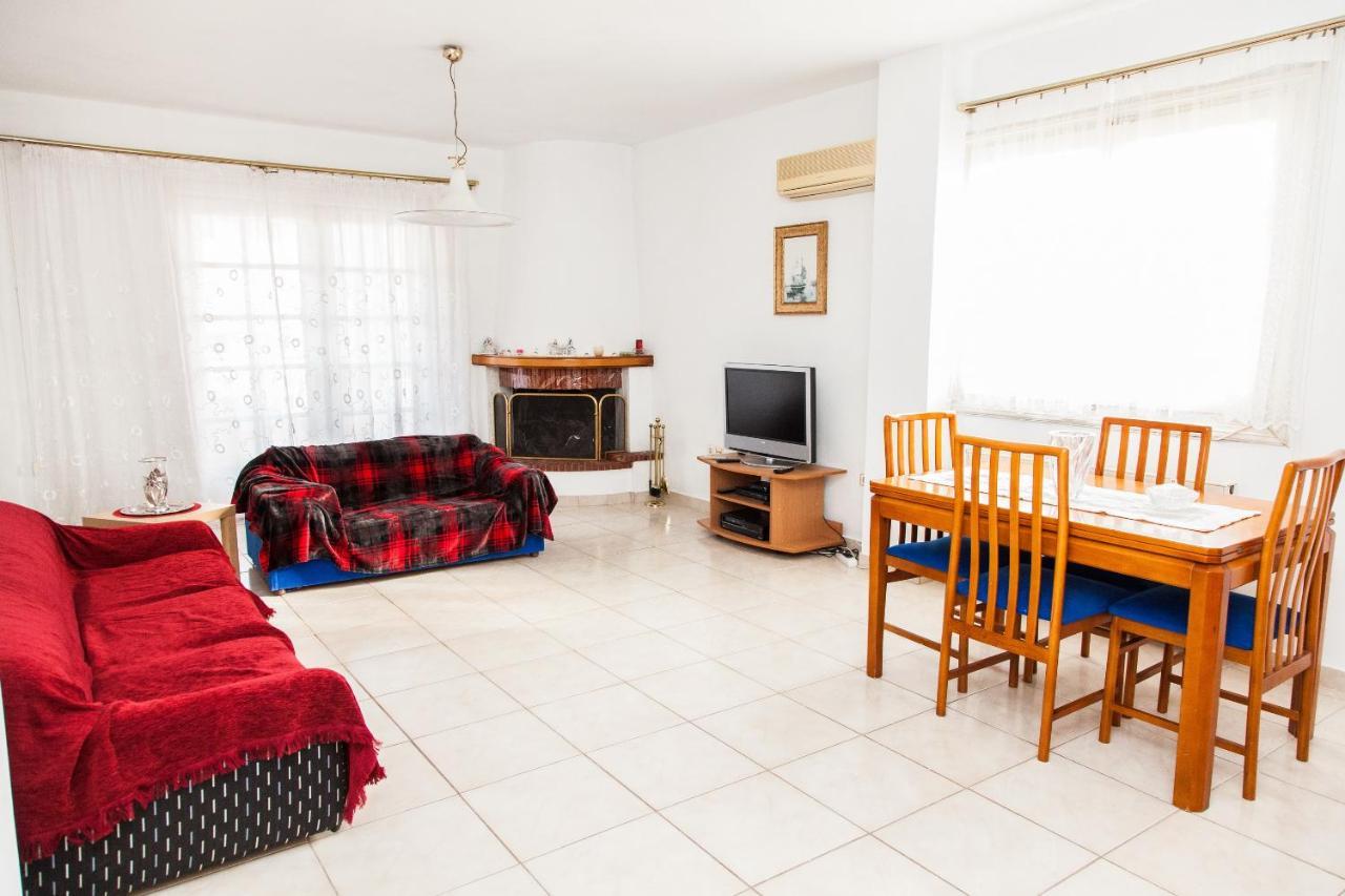 Sunny Apartment Near Metro Station Афины Экстерьер фото